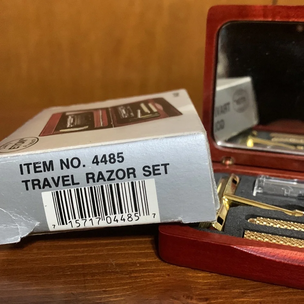 ETON PRODUCTS - Vintage Travel Razor Set / Gold Plated/ Never Been Used